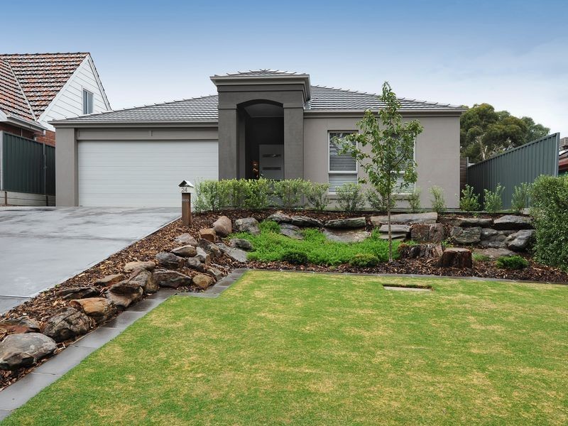 24 Daveys Road, Flagstaff Hill SA 5159