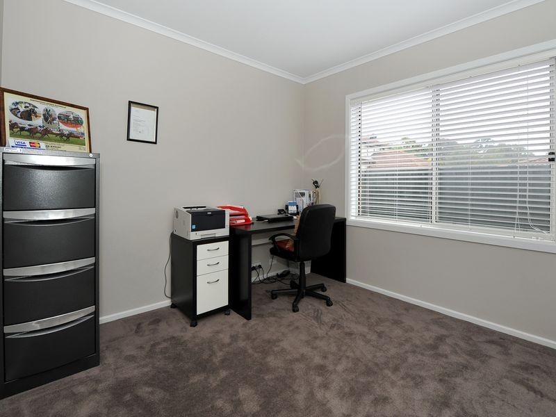 24 Daveys Road, Flagstaff Hill SA 5159