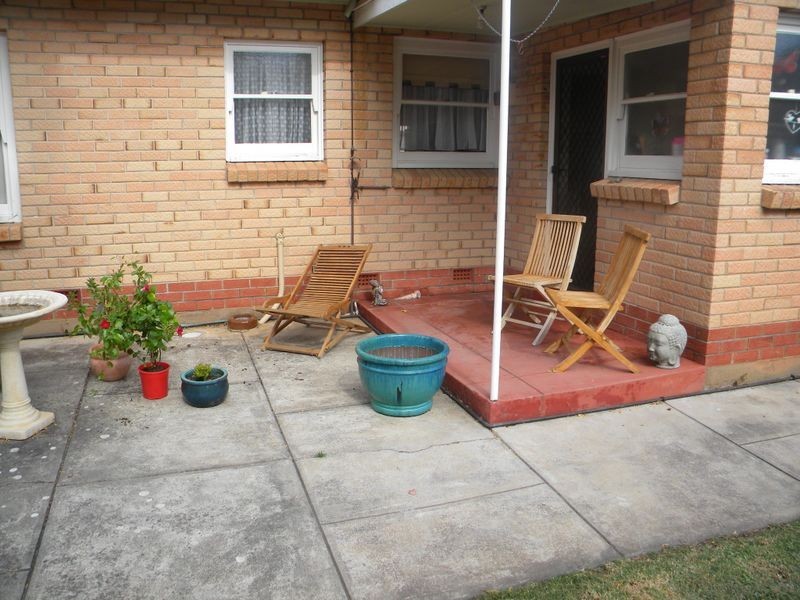 2/7 Perry Avenue, Marion SA 5043