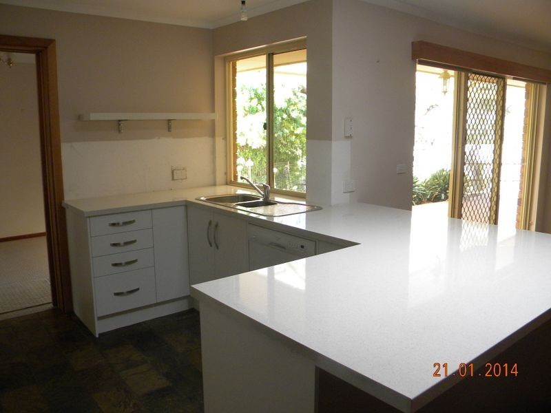 15B Glenalvon Drive, Flagstaff Hill SA 5159