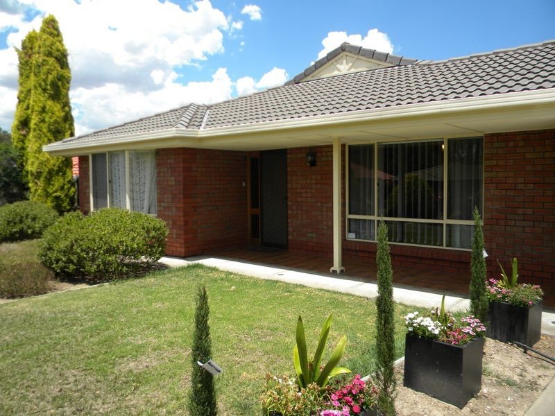 5 Heinrich Street, Mount Barker SA 5251