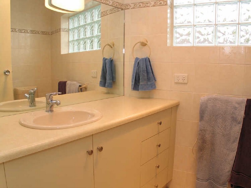 24 Huntingdon Drive, Glenalta SA 5052