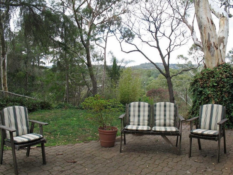 24 Huntingdon Drive, Glenalta SA 5052