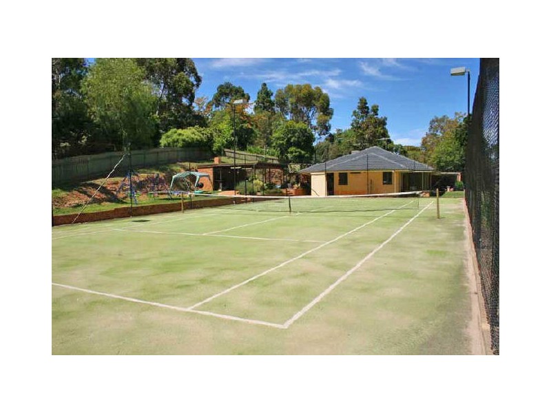 4 Kestrel Place, Coromandel Valley SA 5051
