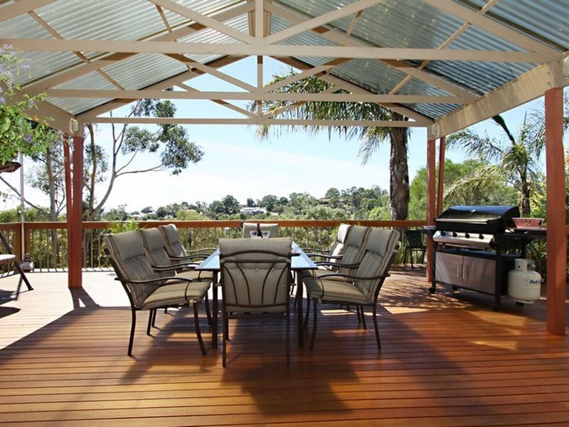 15 Ridgehaven Drive, Bellevue Heights SA 5050