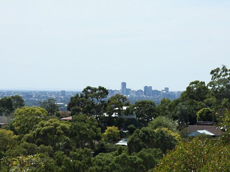 15 Ridgehaven Drive, Bellevue Heights SA 5050