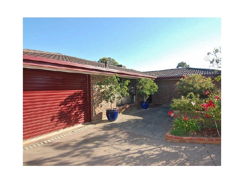 10 Leah Street, Aberfoyle Park SA 5159