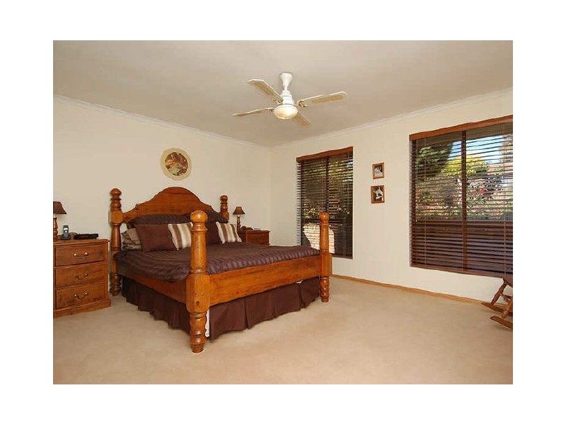 10 Leah Street, Aberfoyle Park SA 5159