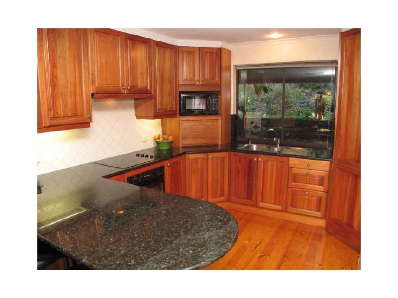 25 Gum Grove, Belair SA 5052