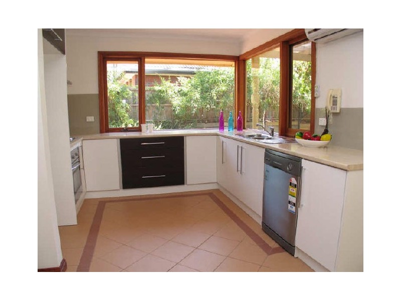 8 Petrel Court, Flagstaff Hill SA 5159