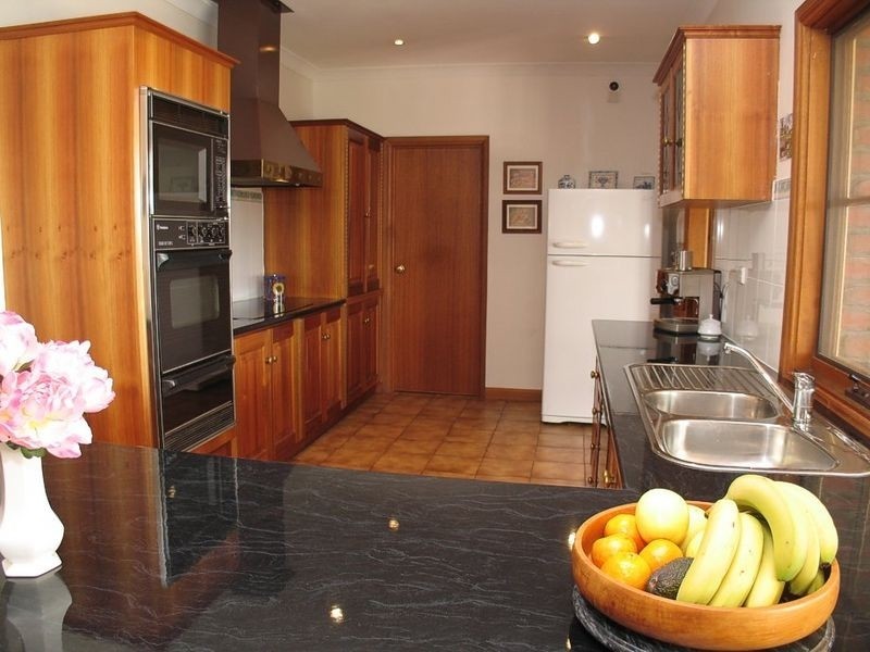 83 Oakridge Road, Chandlers Hill SA 5159