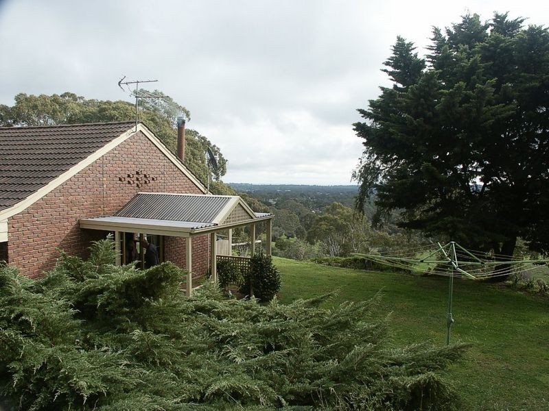 83 Oakridge Road, Chandlers Hill SA 5159