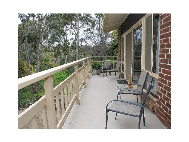 4 Jacaranda Drive, Coromandel Valley SA 5051