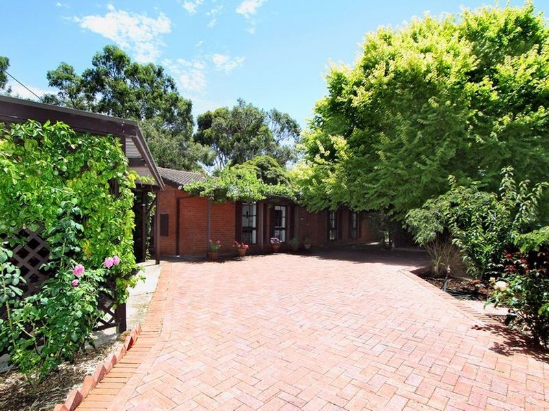 9 Hillridge Drive, Belair SA 5052