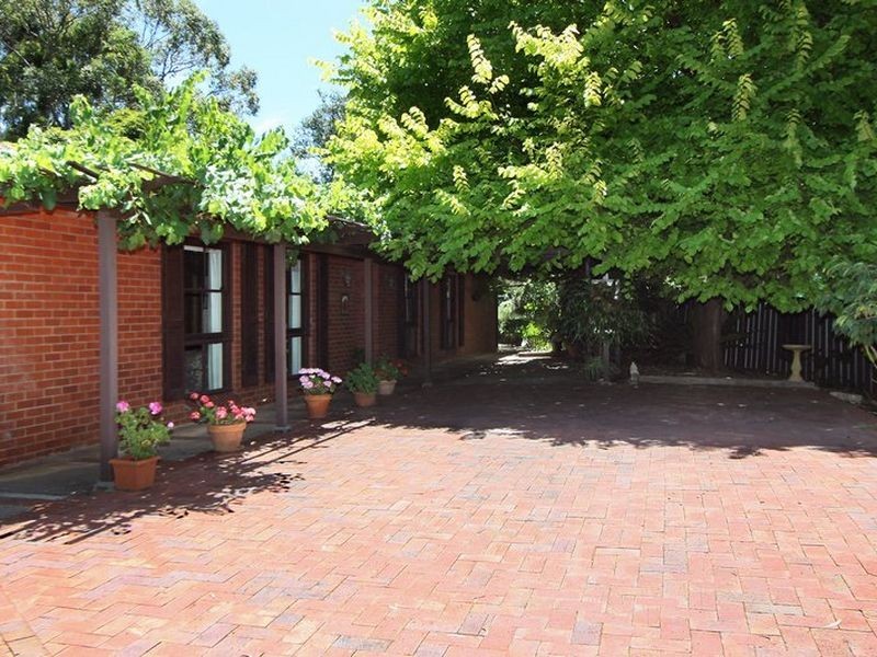 9 Hillridge Drive, Belair SA 5052