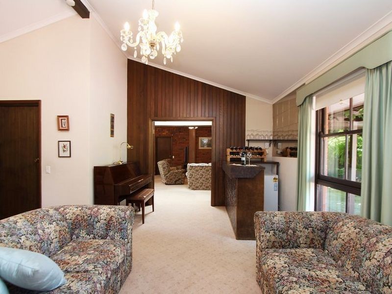 9 Hillridge Drive, Belair SA 5052