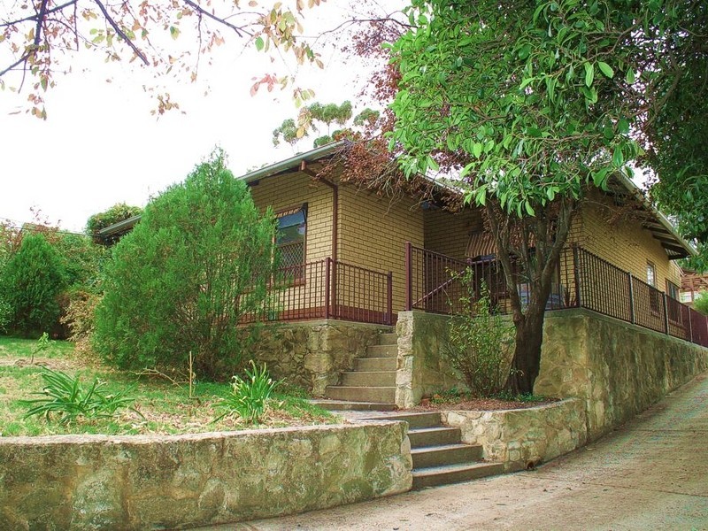 7 Lindsay Terrace, Belair SA 5052