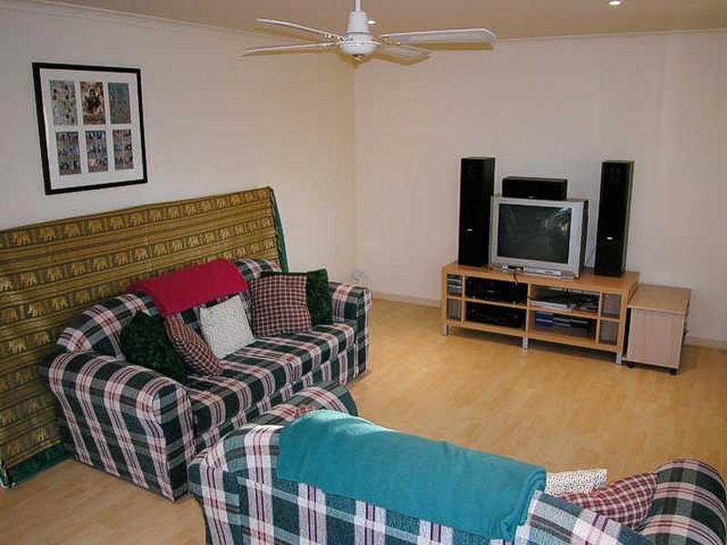 23 Parkes Avenue, Woodcroft SA 5162