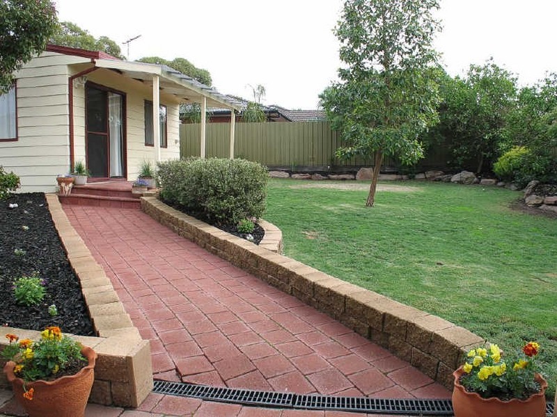 23 Parkes Avenue, Woodcroft SA 5162