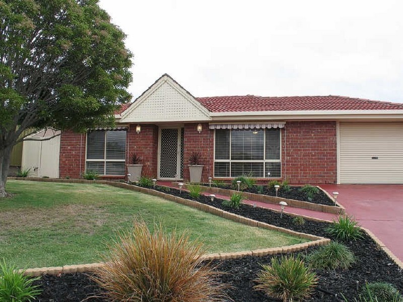 23 Parkes Avenue, Woodcroft SA 5162