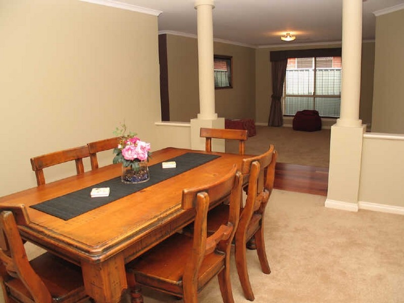21 Pinnacle Cres, Flagstaff Hill SA 5159