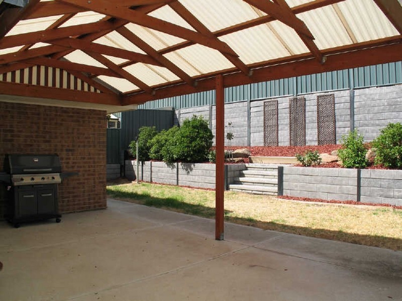 21 Pinnacle Cres, Flagstaff Hill SA 5159