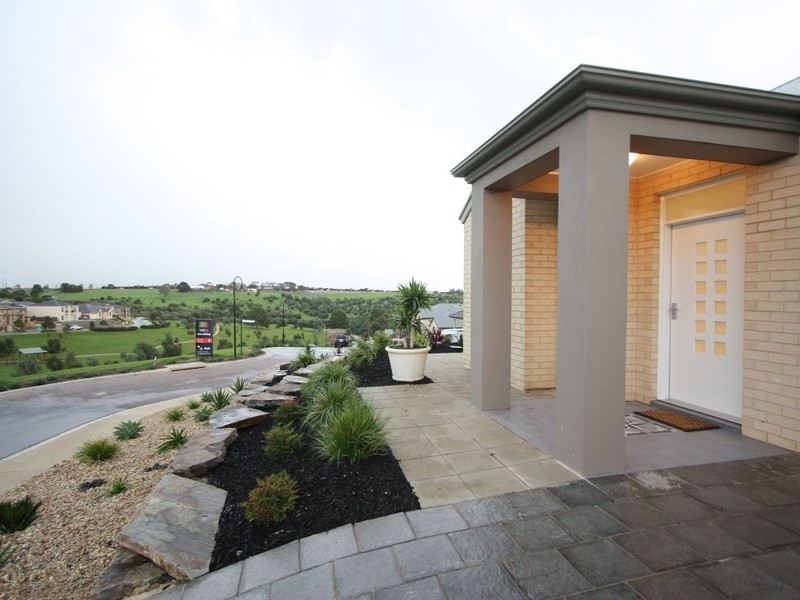 8 Ponderosa Walk, Flagstaff Hill SA 5159