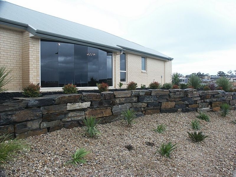 8 Ponderosa Walk, Flagstaff Hill SA 5159