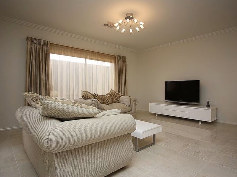 8 Ponderosa Walk, Flagstaff Hill SA 5159