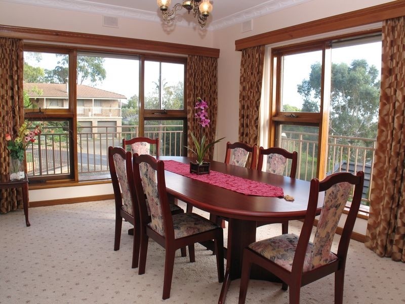 19 Sherwood Avenue, Bellevue Heights SA 5050