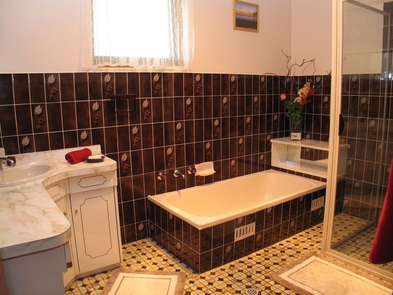 19 Sherwood Avenue, Bellevue Heights SA 5050