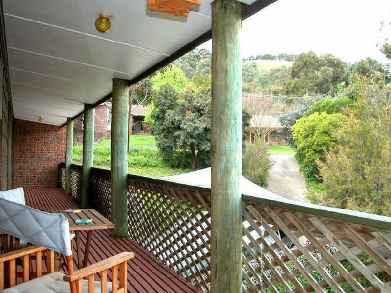 25 Oakdene Crescent, Coromandel Valley SA 5051