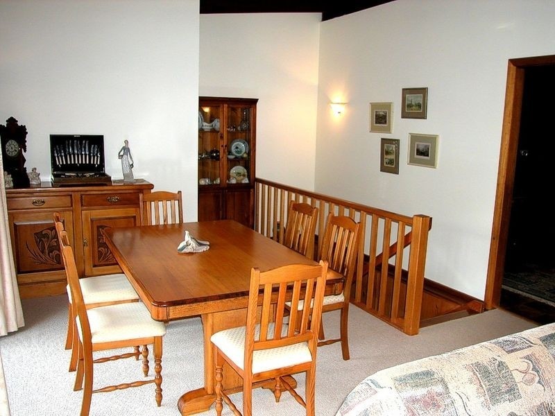 25 Oakdene Crescent, Coromandel Valley SA 5051