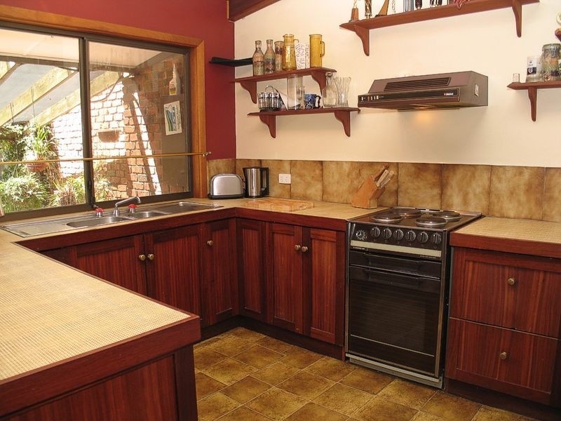 25 Oakdene Crescent, Coromandel Valley SA 5051