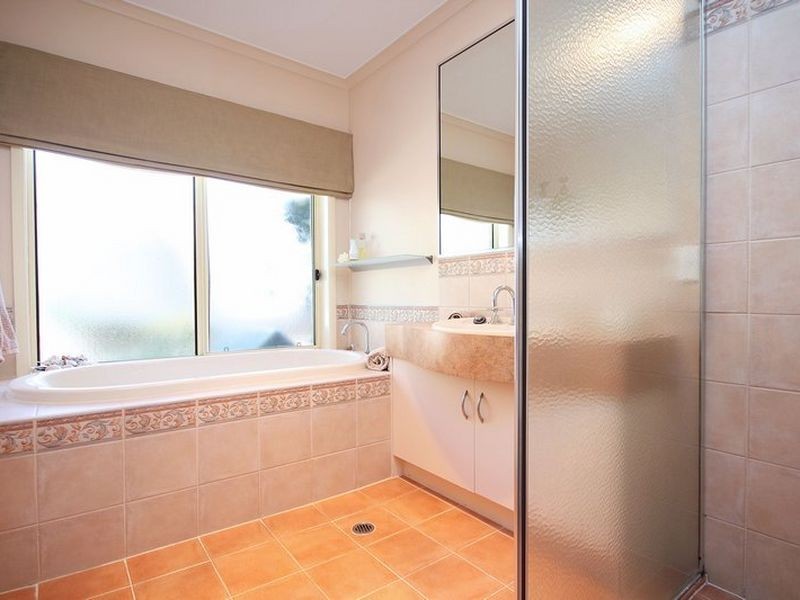 1 Rebecca Place, Flagstaff Hill SA 5159