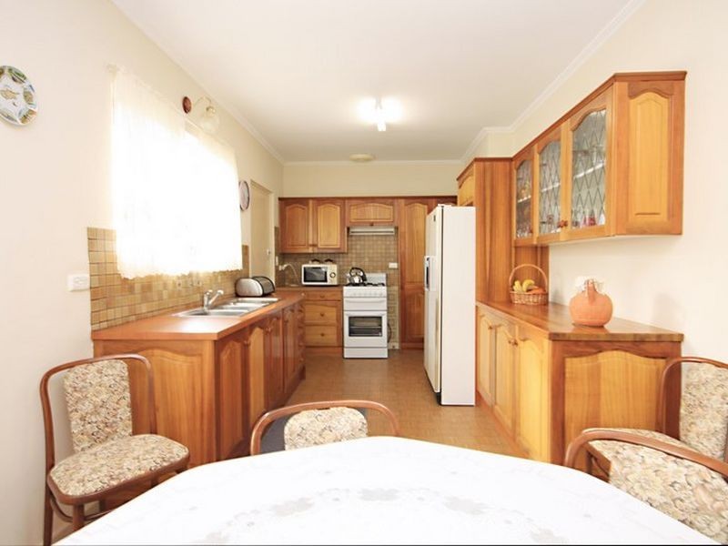 5 Carinya Crescent, Rostrevor SA 5073