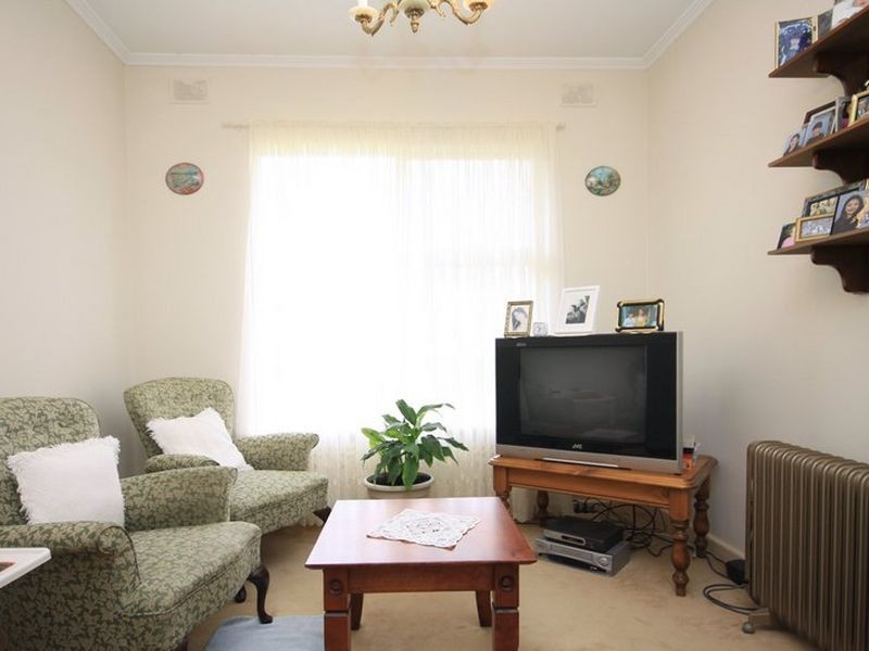 5 Carinya Crescent, Rostrevor SA 5073