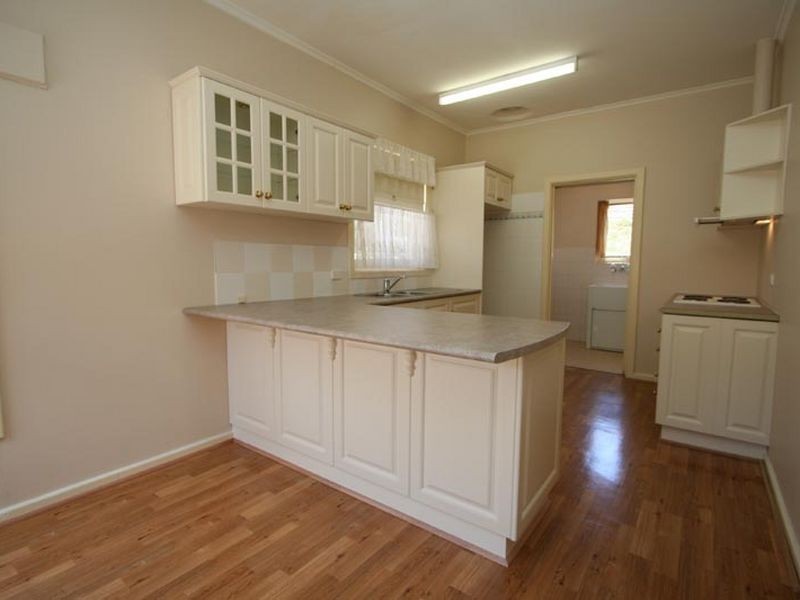 27 Lutana Crescent, Mitchell Park SA 5043