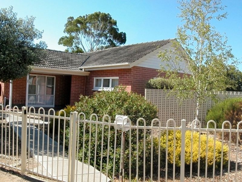 27 Lutana Crescent, Mitchell Park SA 5043