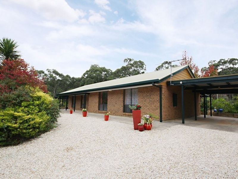 19 Nioka Drive, Ironbank SA 5153