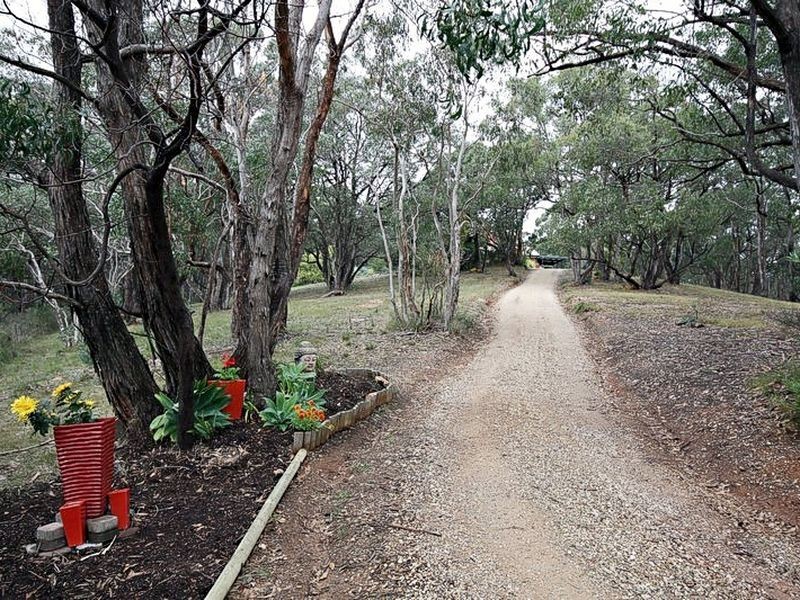 19 Nioka Drive, Ironbank SA 5153