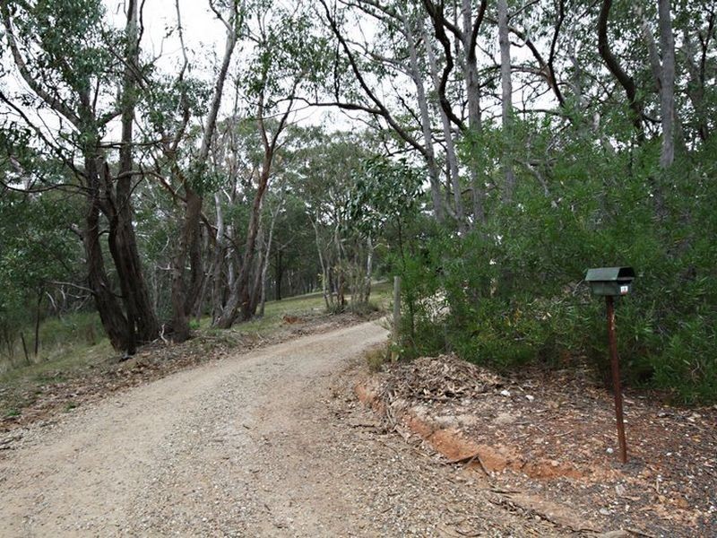 19 Nioka Drive, Ironbank SA 5153