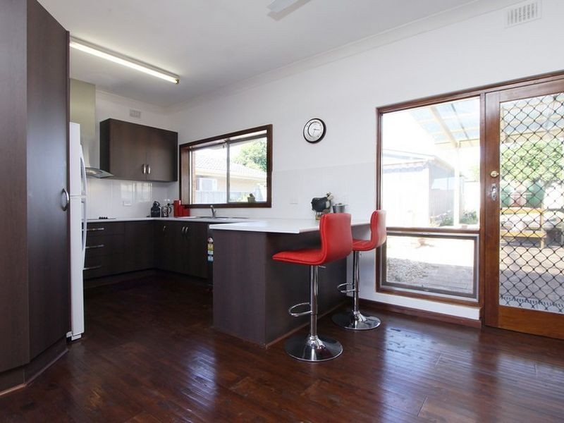 32 Salisbury Avenue, Morphett Vale SA 5162