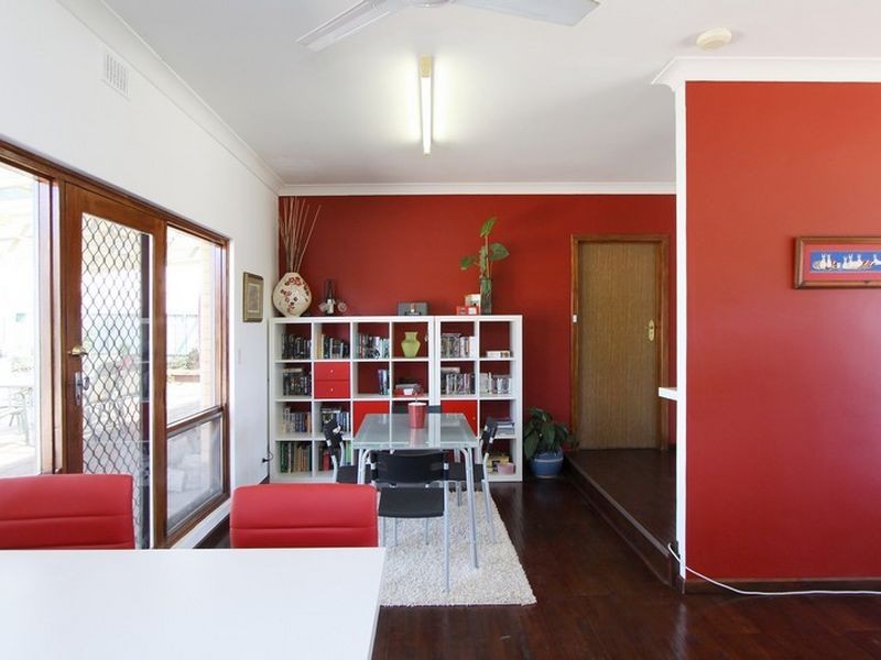 32 Salisbury Avenue, Morphett Vale SA 5162