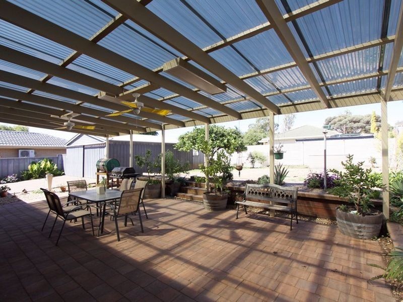 32 Salisbury Avenue, Morphett Vale SA 5162