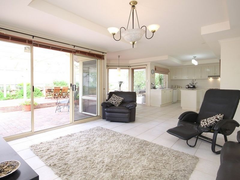 21 Ironbark Ave, Flagstaff Hill SA 5159