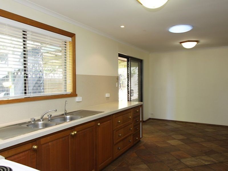 10 Goldsack Avenue, Coromandel Valley SA 5051