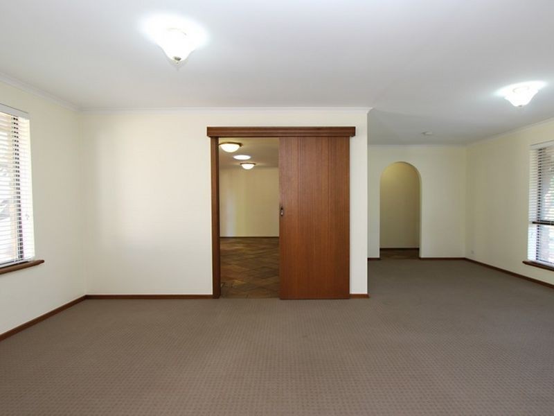 10 Goldsack Avenue, Coromandel Valley SA 5051