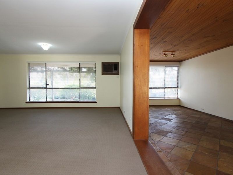 10 Goldsack Avenue, Coromandel Valley SA 5051