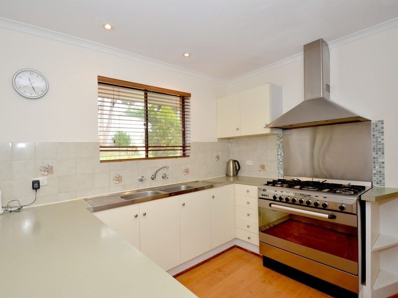 26 Jordan Avenue, Happy Valley SA 5159